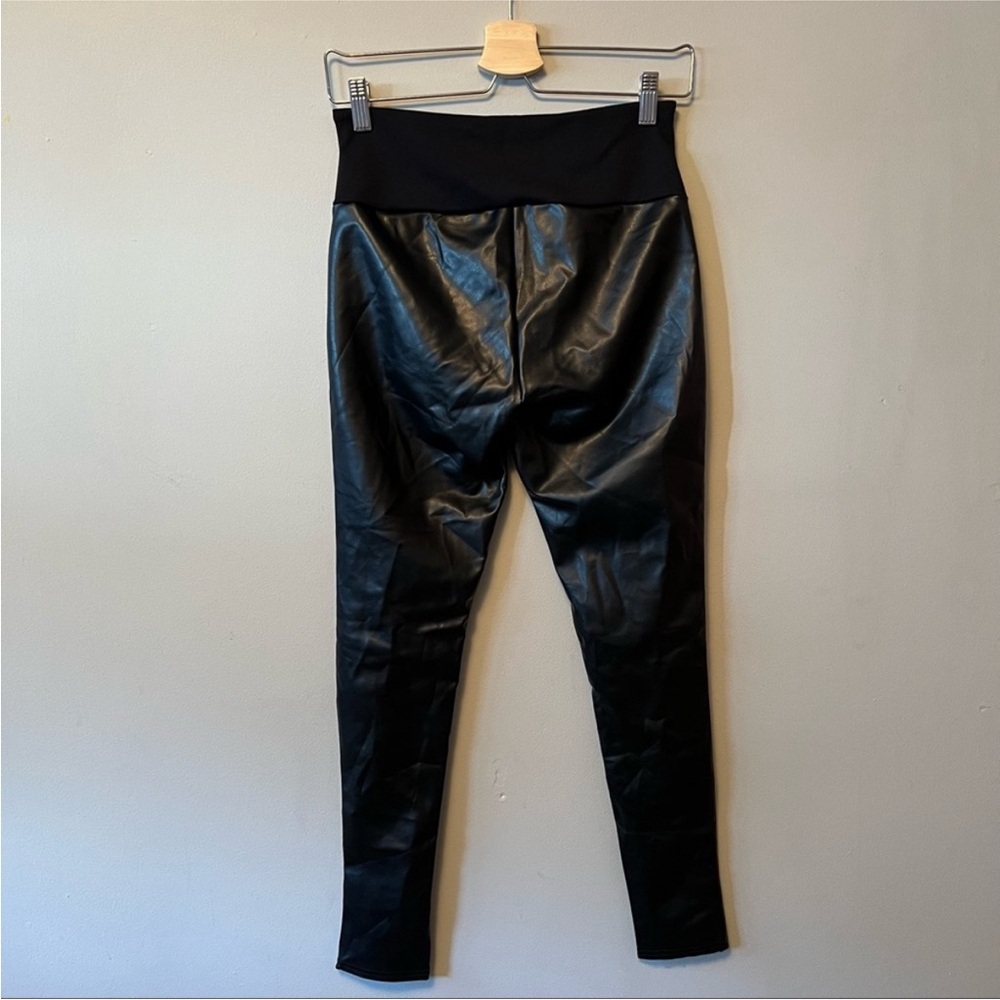ASSETS by SPANX | Vegan leather leggings black MEDIUM - Picture 4 of 7
